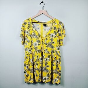 Torrid Floral Babydoll Slub Front Blouse – Yellow M/L